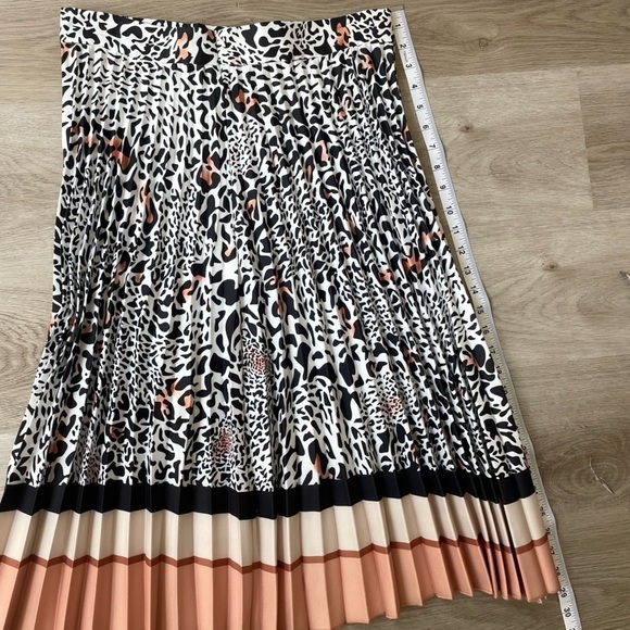 SHEIN Pleated Skirt - Picture 8 of 8